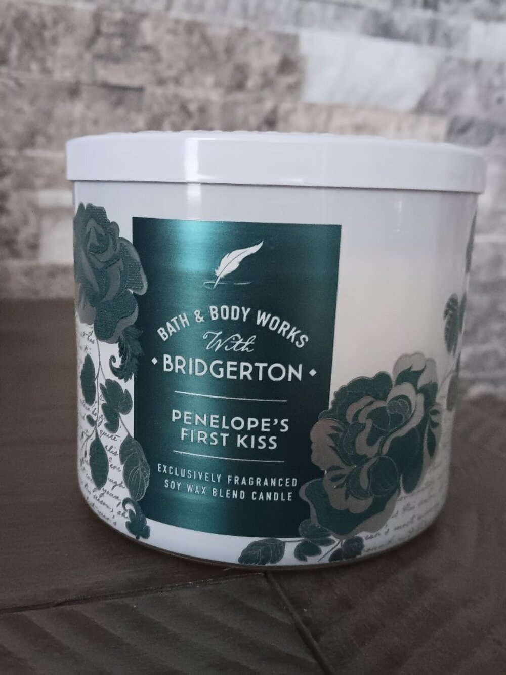 Bridgerton Penelope's First Kiss Candle